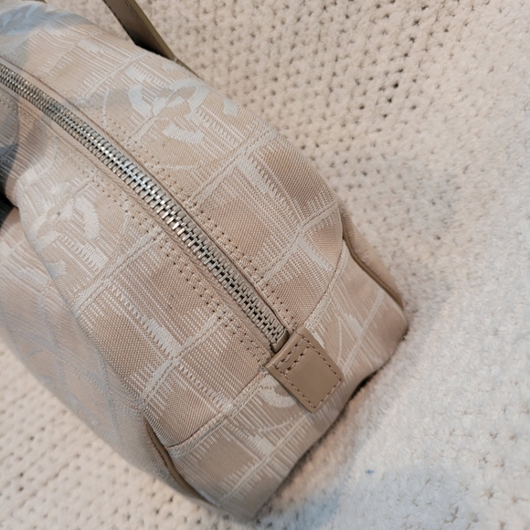 **HOST PICK ** Authentic Chanel Travel Line Handbag in Beige - Picture 6 of 16